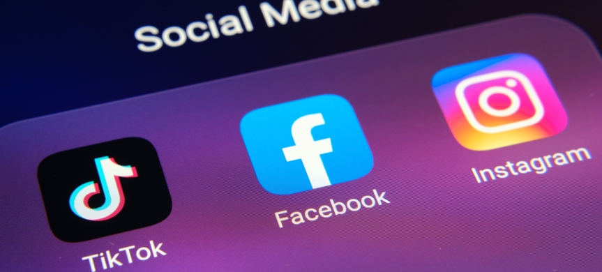 Appikonerna för sociala medierna TikTok, Facebook och Instagram.